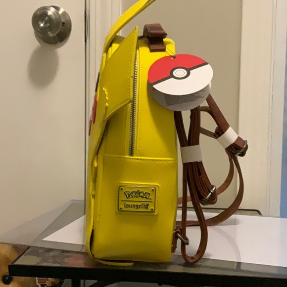 Loungefly Pokémon Pikachu Mini backpack - Picture 2 of 8